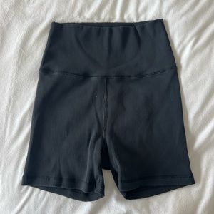 AERIE OFFLINE Ribbed Biker Shorts Black